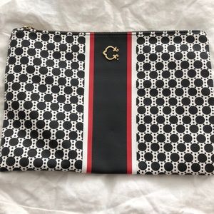 Patterned clutch